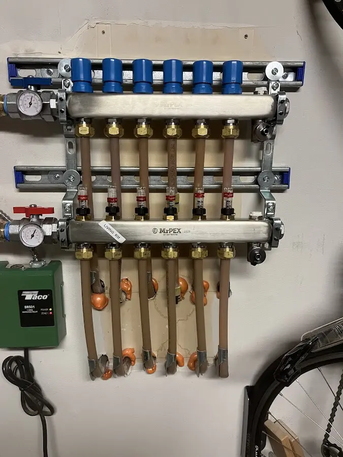 Plumber performing Gas Leak Detection at a residential property in Roslyn